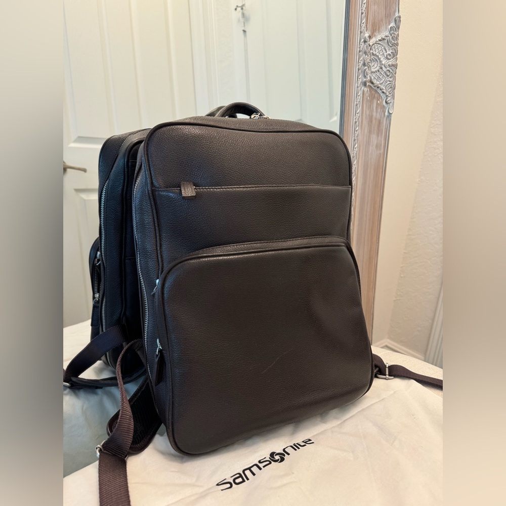 Men's Brown Leather Backpack